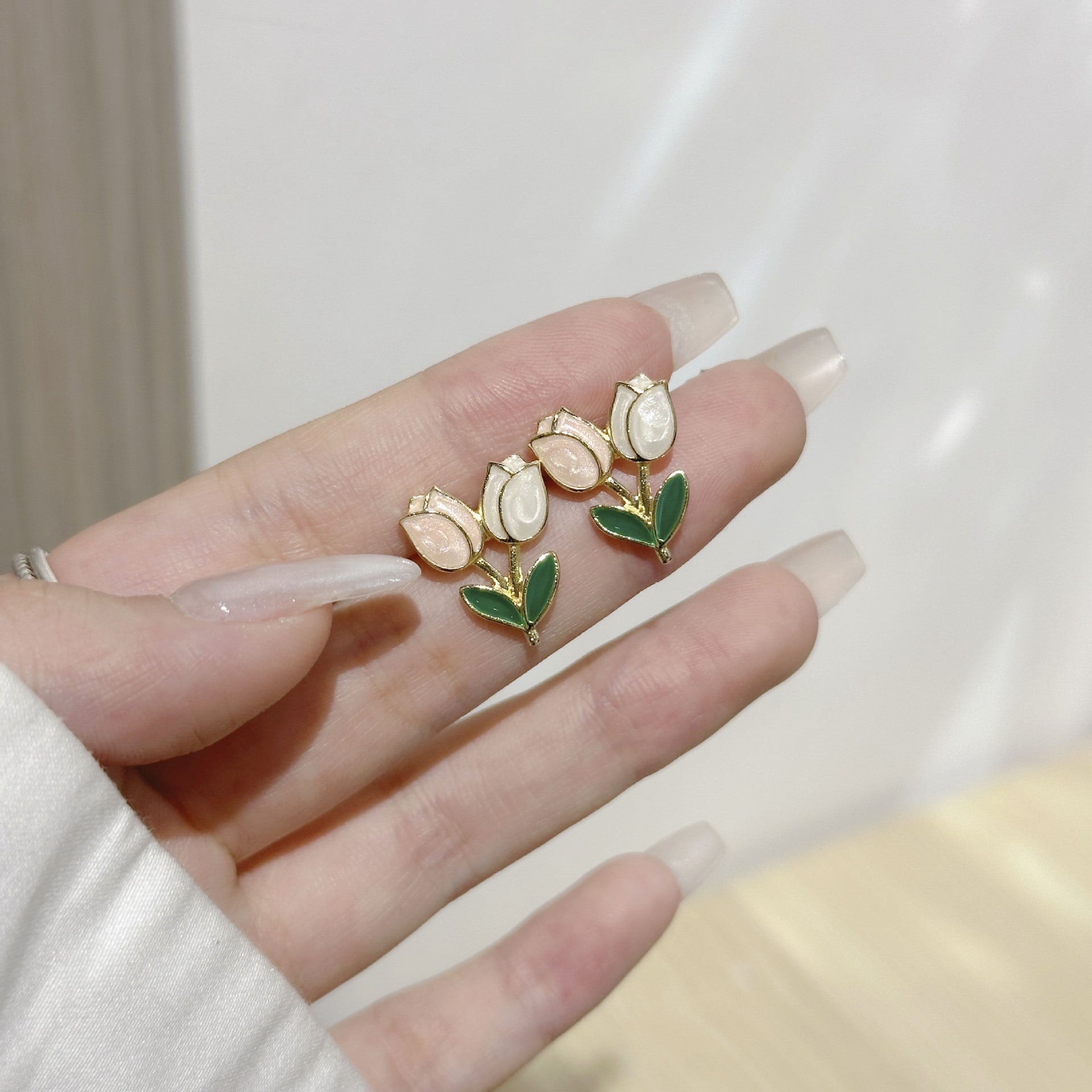 Silver Needle Fashion High-grade Diamond Enamel Earrings - Norellé