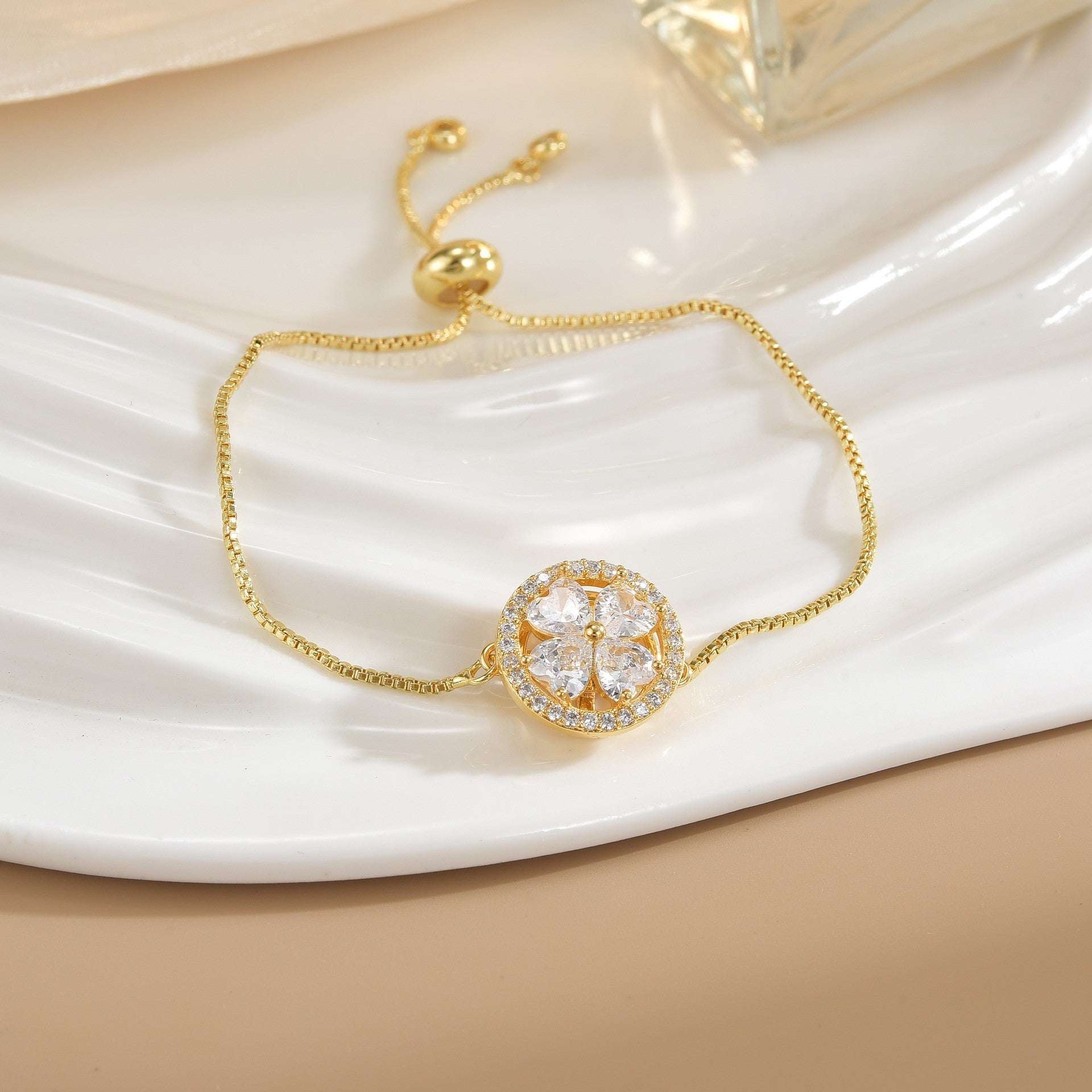 Simple Rotatable Flower Color-preserving Pure Copper Gold-plated Bracelet - Norellé