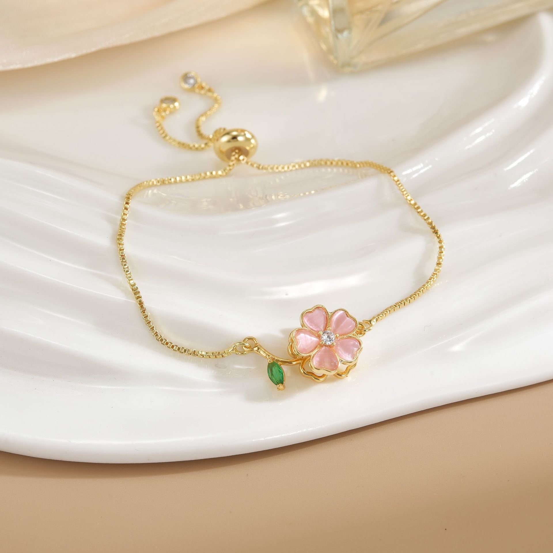Simple Rotatable Flower Color-preserving Pure Copper Gold-plated Bracelet - Norellé