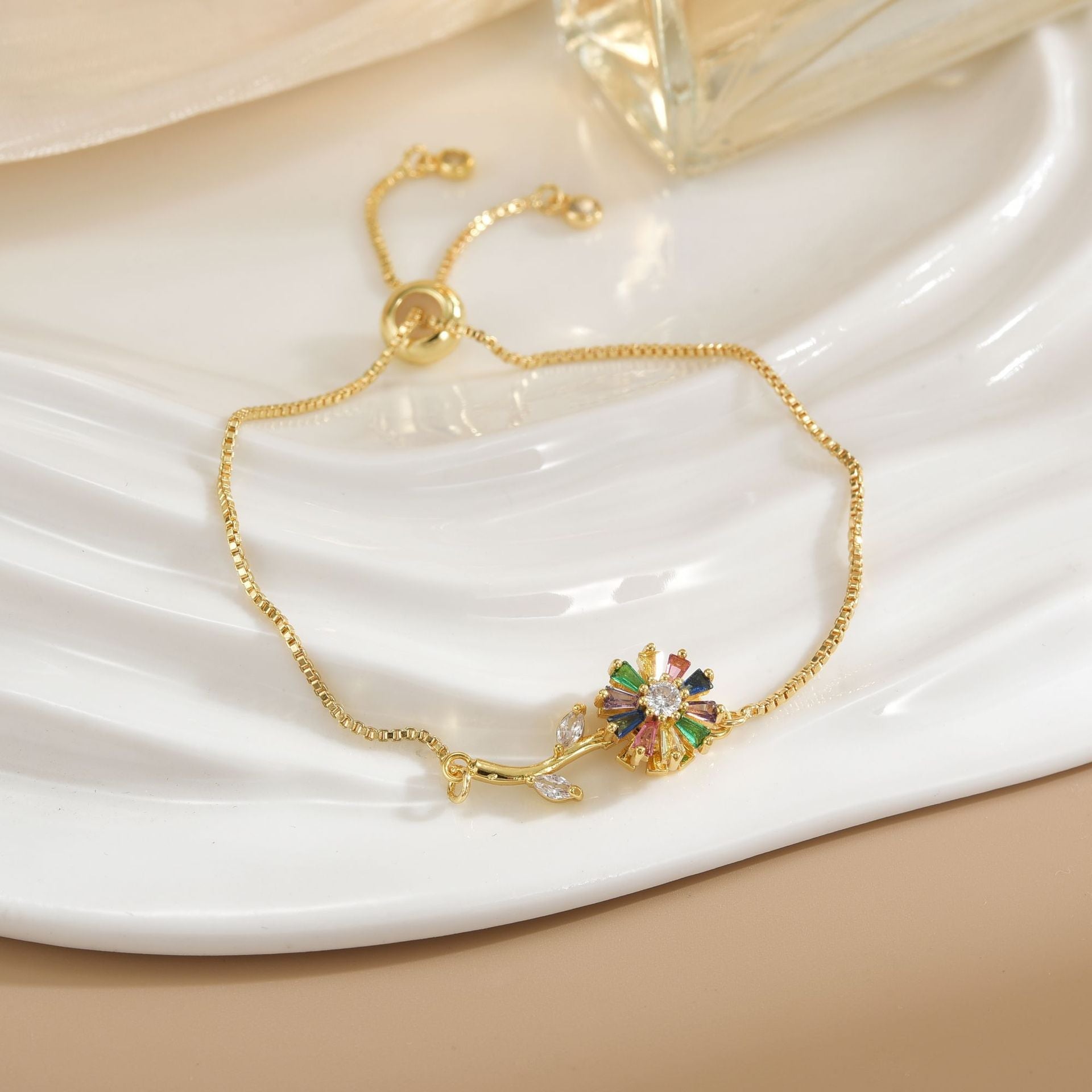 Simple Rotatable Flower Color-preserving Pure Copper Gold-plated Bracelet - Norellé