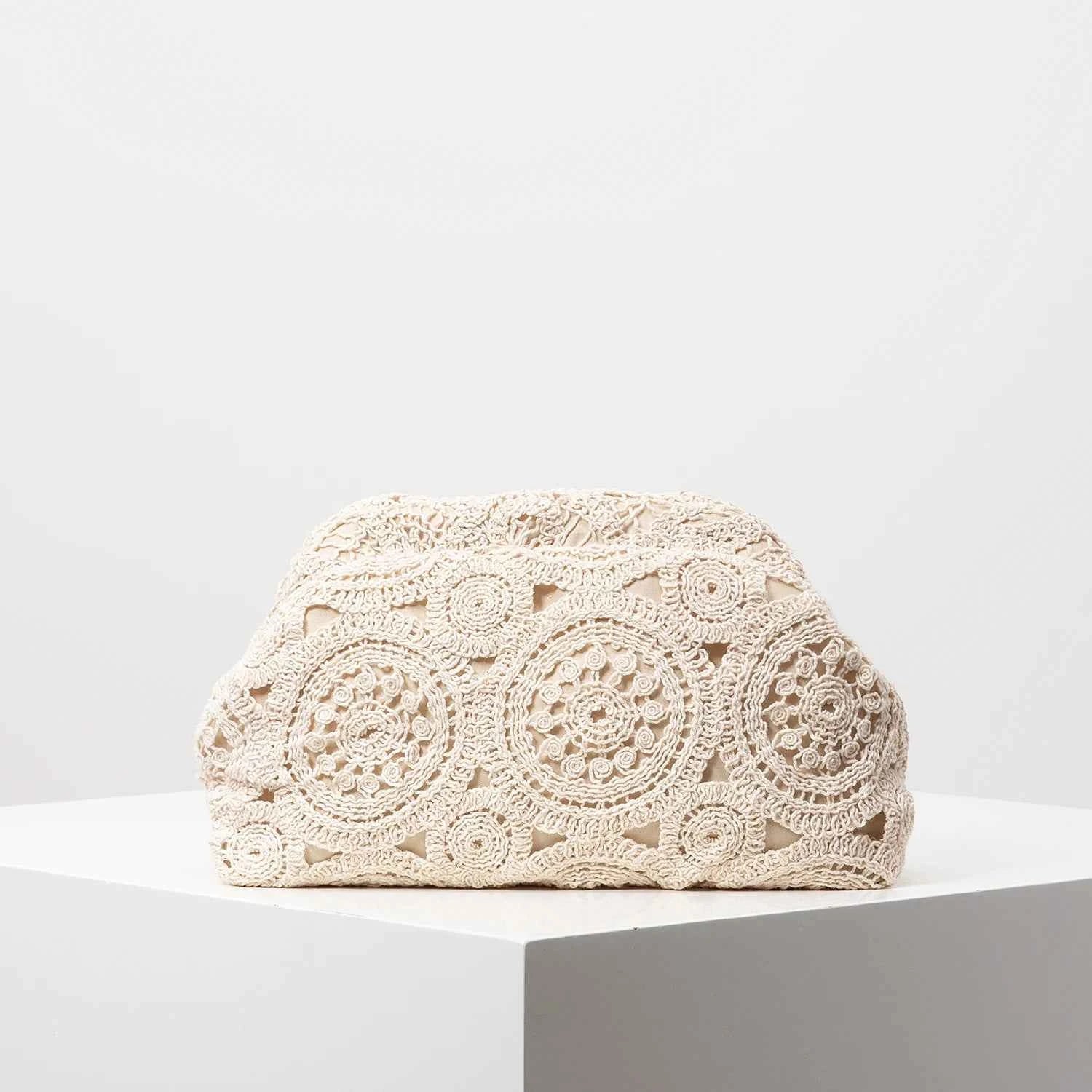 Pattern Hollow Woven Bag