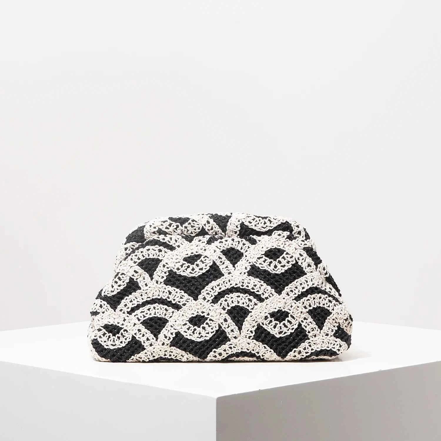 Pattern Hollow Woven Bag