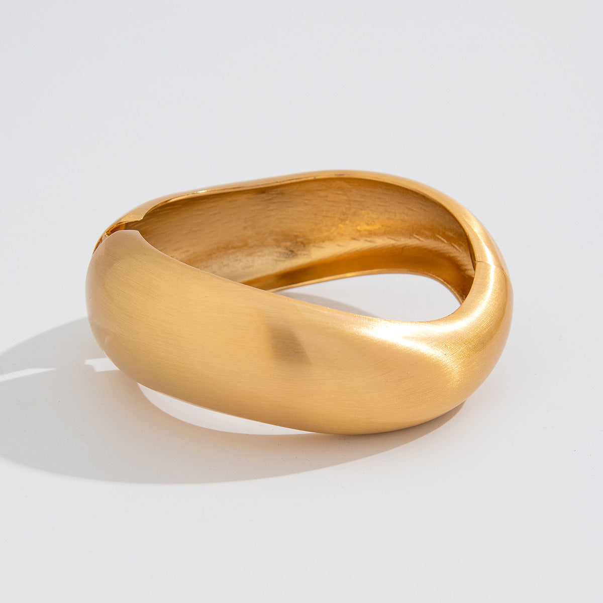 Personalized Hammered Irregular Gold Bracelet For Women - Norellé