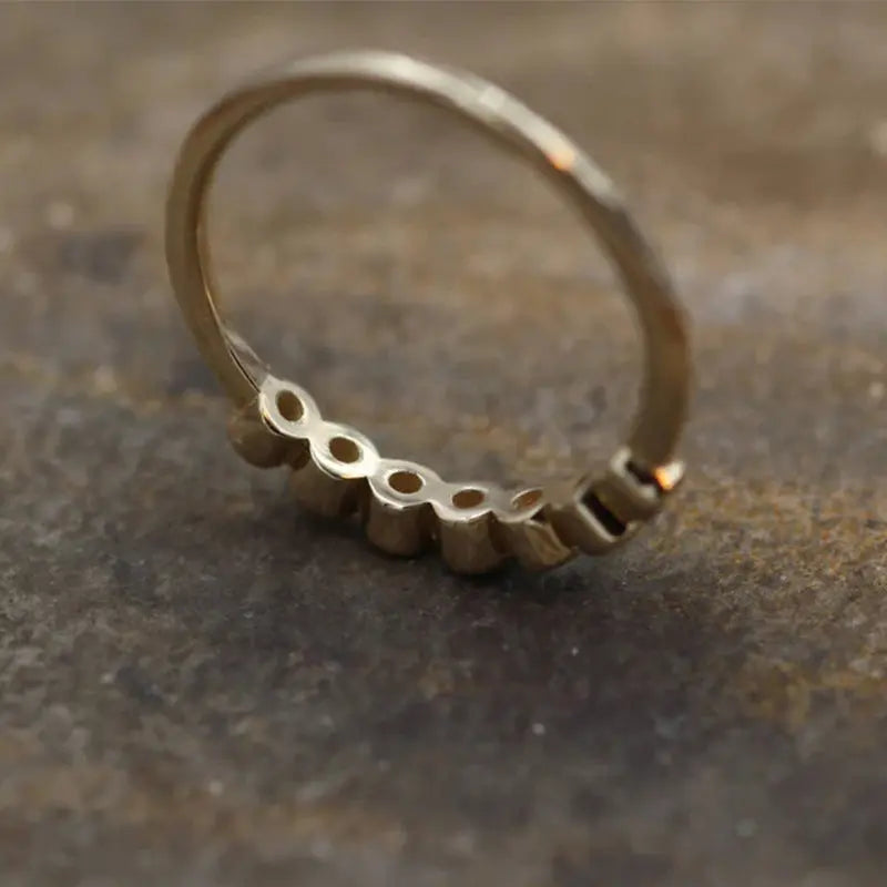 Simple Fashion Women's Gold Thin Ring - Norellé