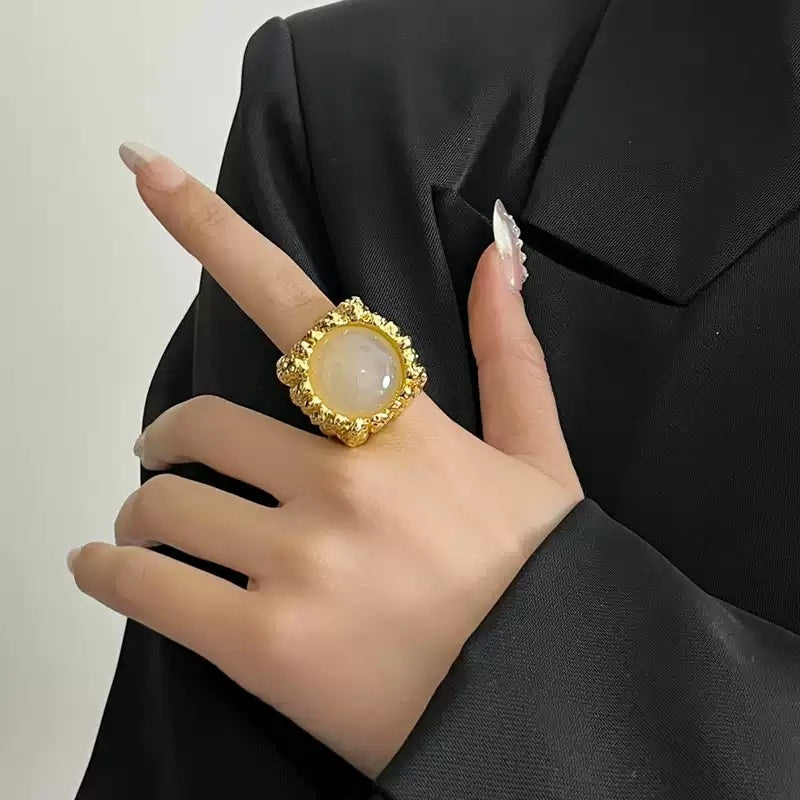 Large Resin Gemstone Open Ring Female Mid-ancient Wide Version Gold - Norellé