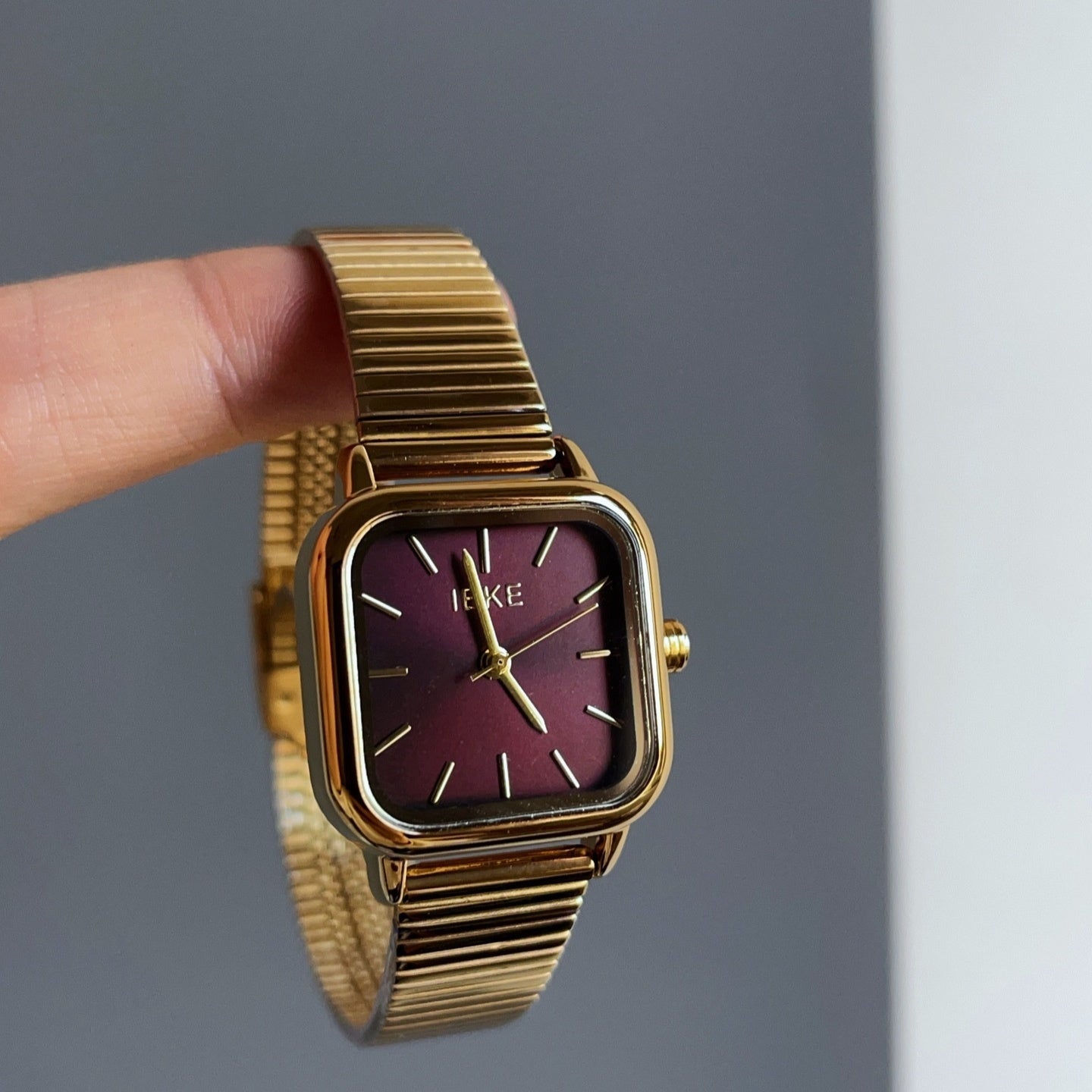 Retro Ankela Red Series Chain Watch Women - Norellé