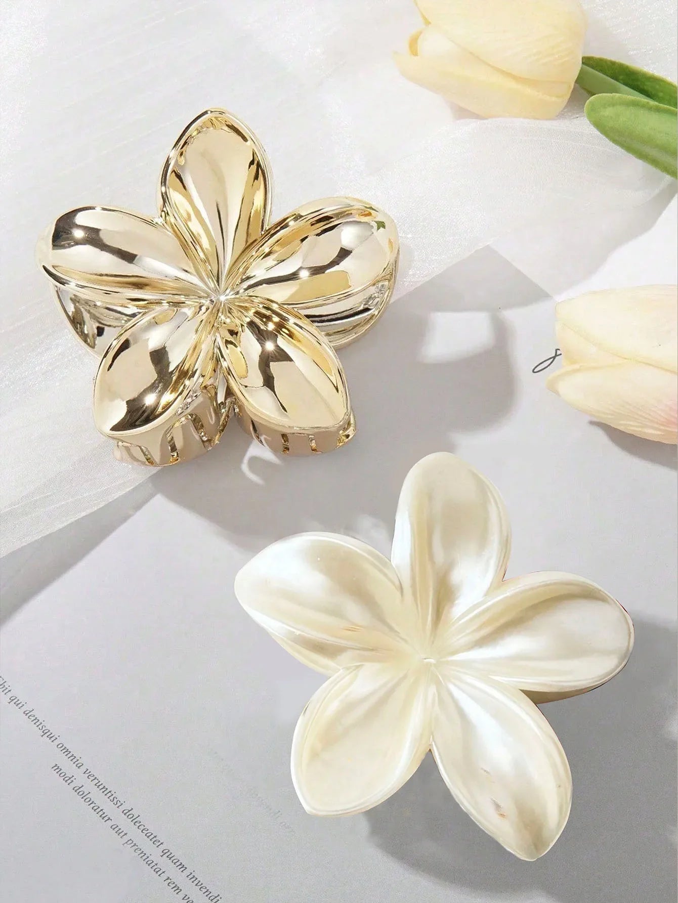 1/2 Pcs Fashion Simple Shiny Egg Flower Hair Claws - 2 pcs multicolor