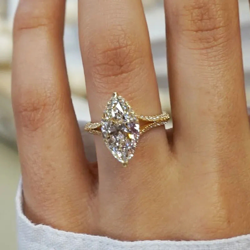 Diamond-studded Ring Women's Design Water Drop Pear Shape - Norellé
