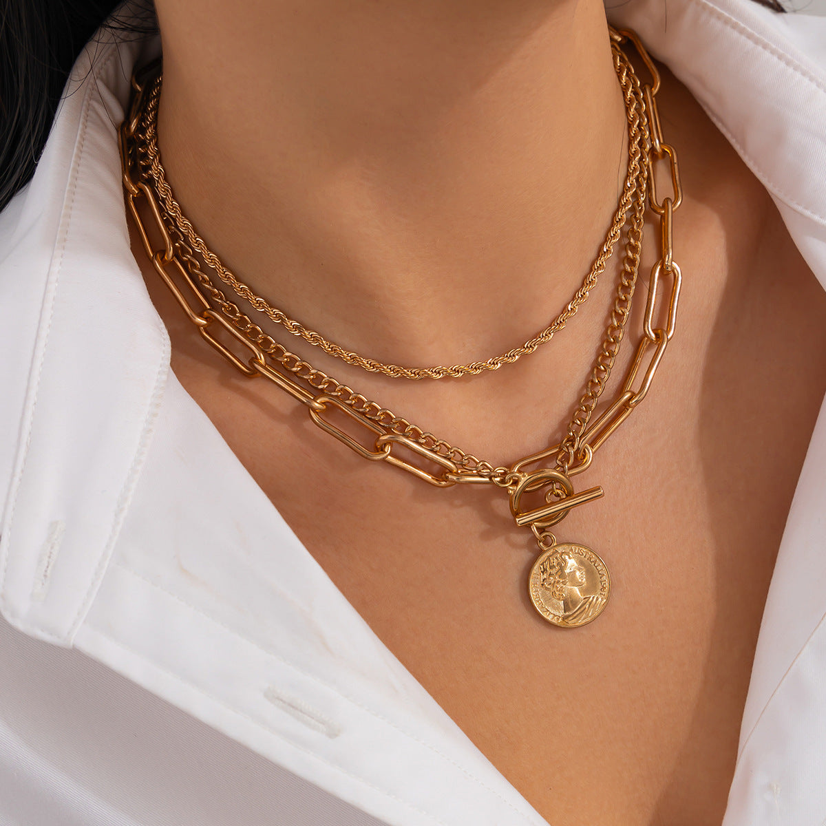 Vintage Ins Portrait Pendant Necklace Suit - Norellé