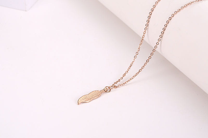 Simple Titanium Steel Clavicle Chain Leaf Pendant Long Necklace