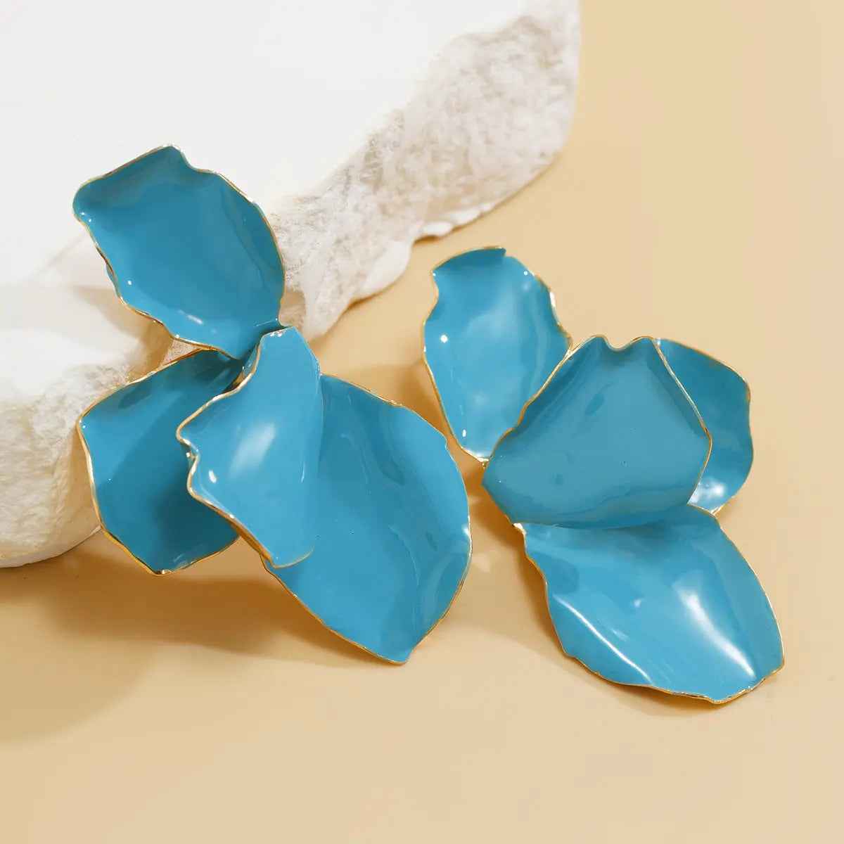 Gradient Petals Dripping Oil Exaggerated Earrings - Norellé