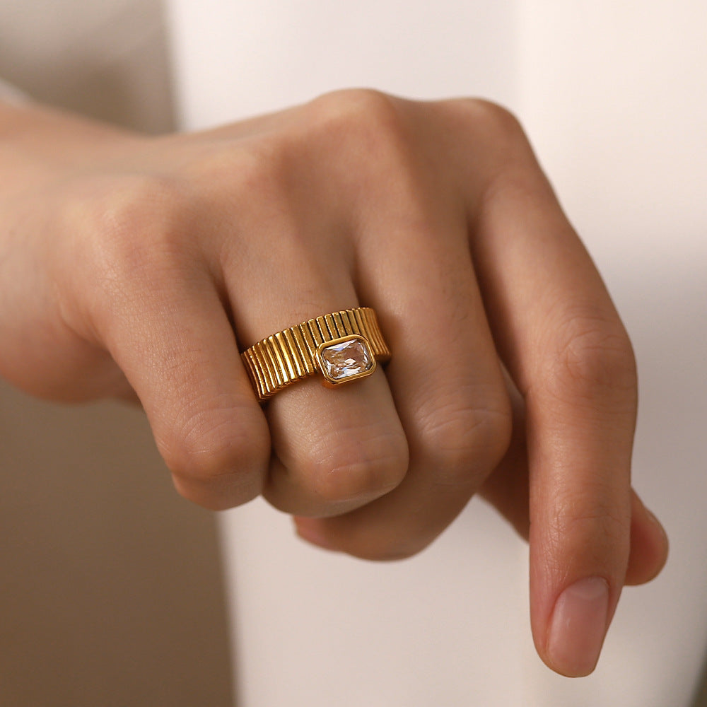 Non-fading Square Diamond Vertical Pattern Ring Retro Rib - Norellé
