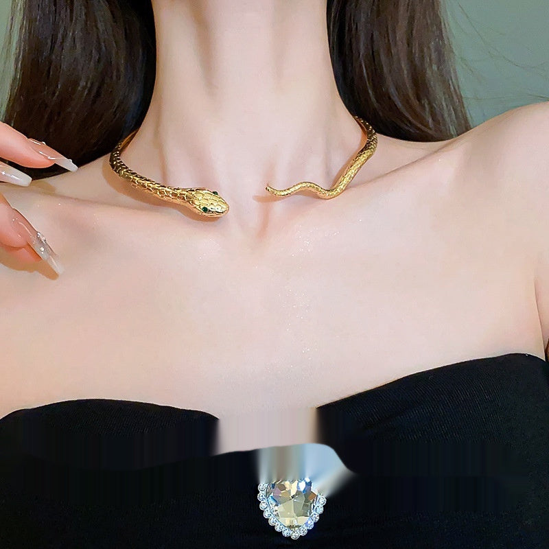 Cold Wind Diamond Snake Necklace Ornament - Norellé