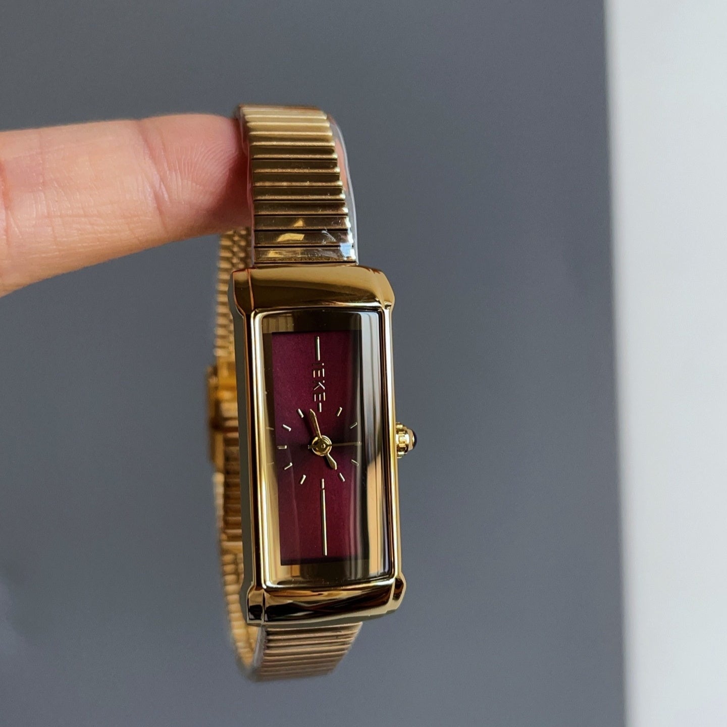 Retro Ankela Red Series Chain Watch Women - Norellé