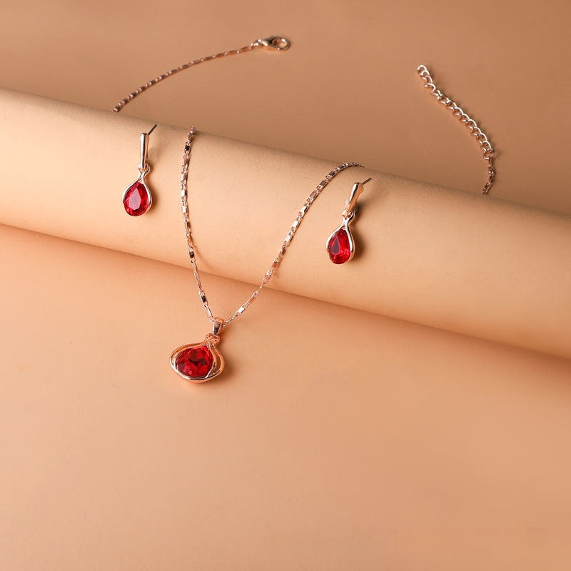 Green Red Drop Shape Necklace And Earrings Suite - Norellé