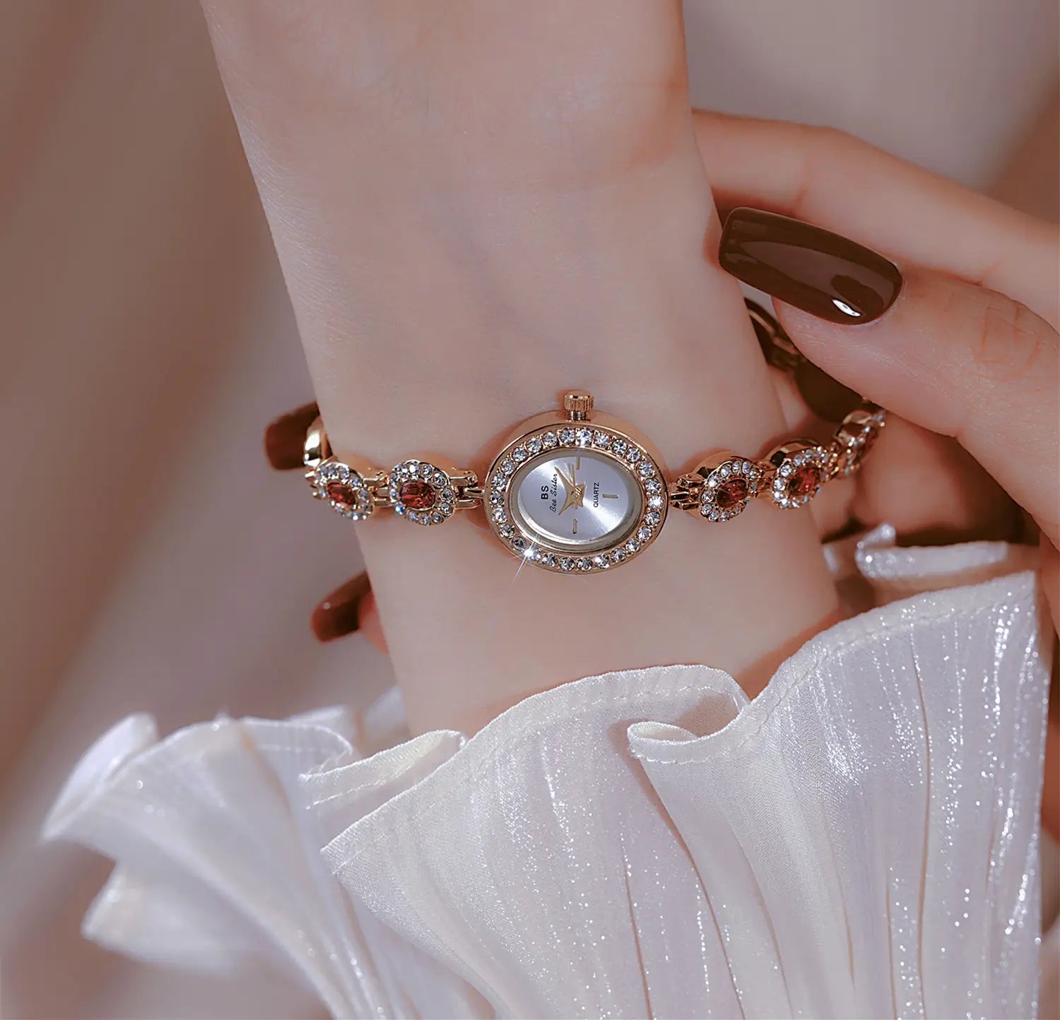 Mid-ancient Fashion Oval Colored Gems Rainbow Watch