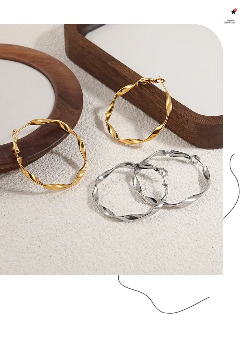 Women’s Titanium Steel Gold-plated All-match Ear Clip