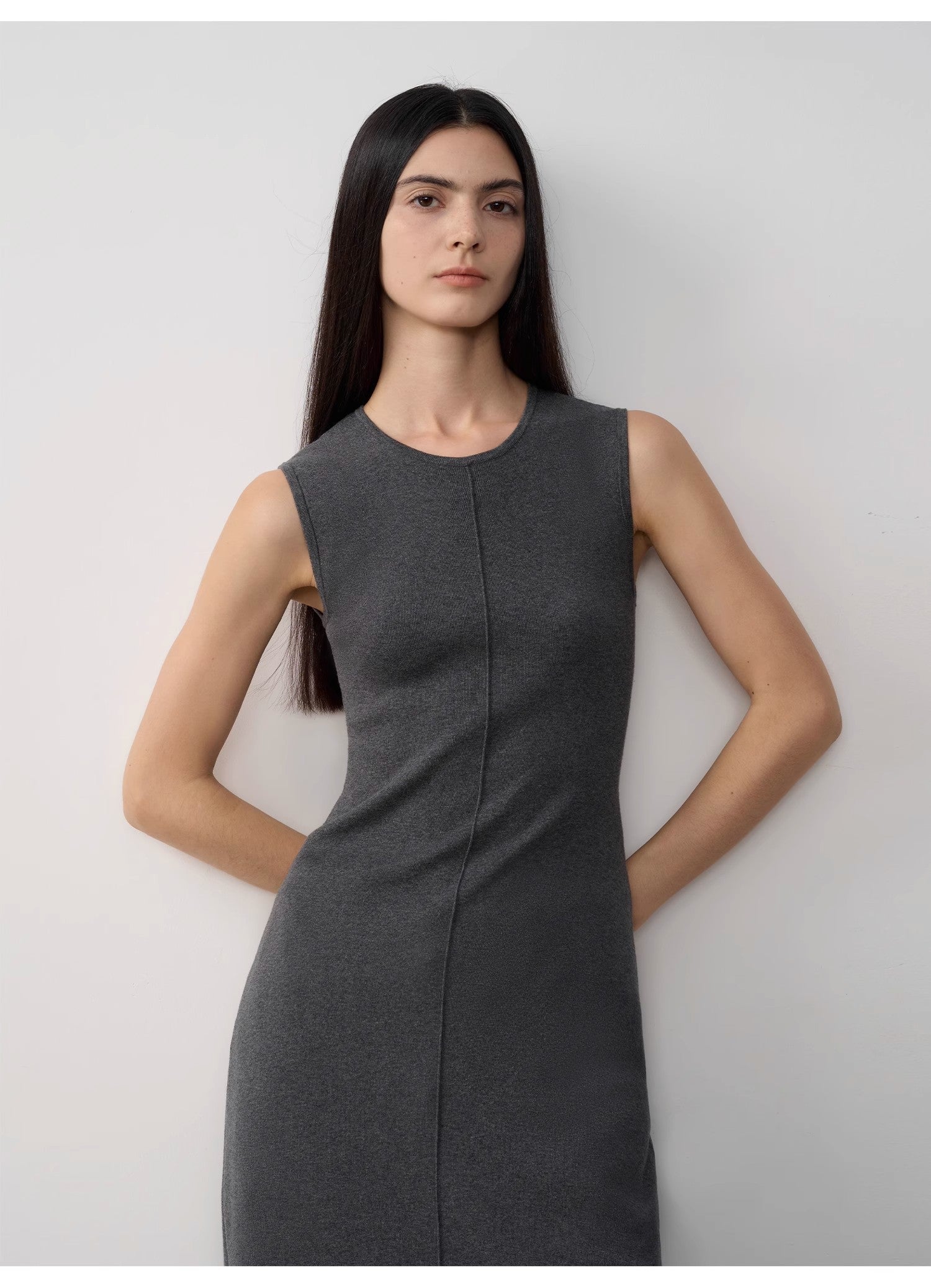 Limited Edition Baslan Merino Wool Extra Long Sleeveless Knit Dress - Norellé