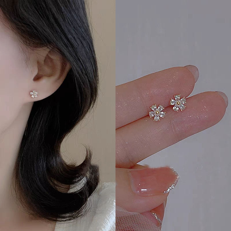 Gentle And Versatile Temperament Commuting Earrings - Norellé