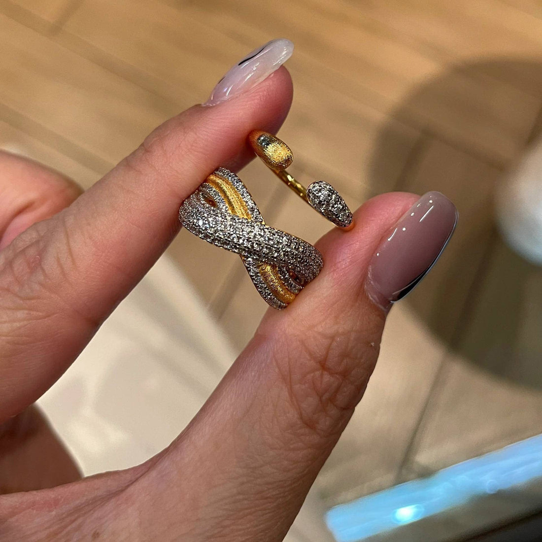 Wave Cross Brushed Ring Fashion Trend - Norellé