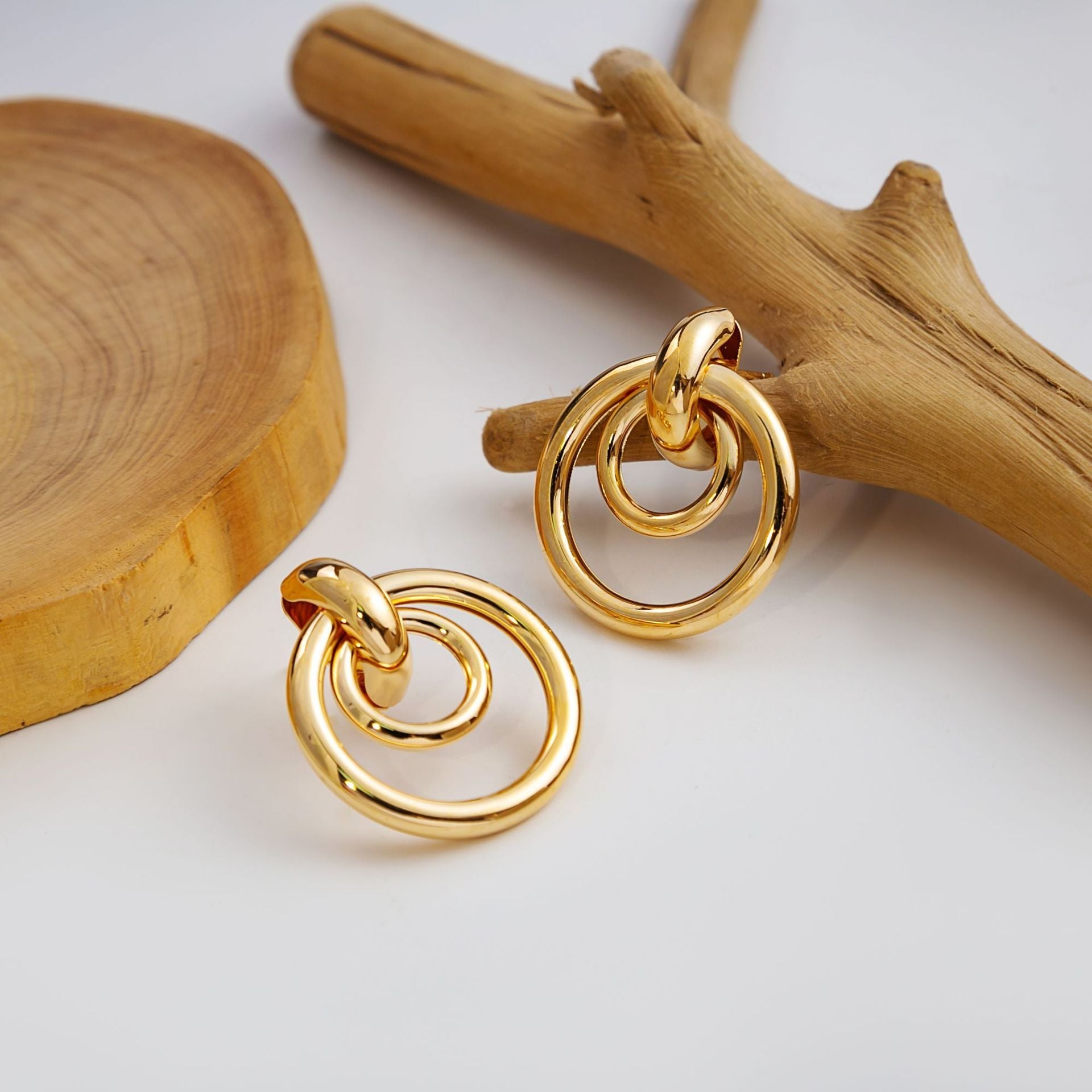 Fashion Geometry Pattern Stud Earrings Silver Needle Retro Hoop Earrings - Norellé