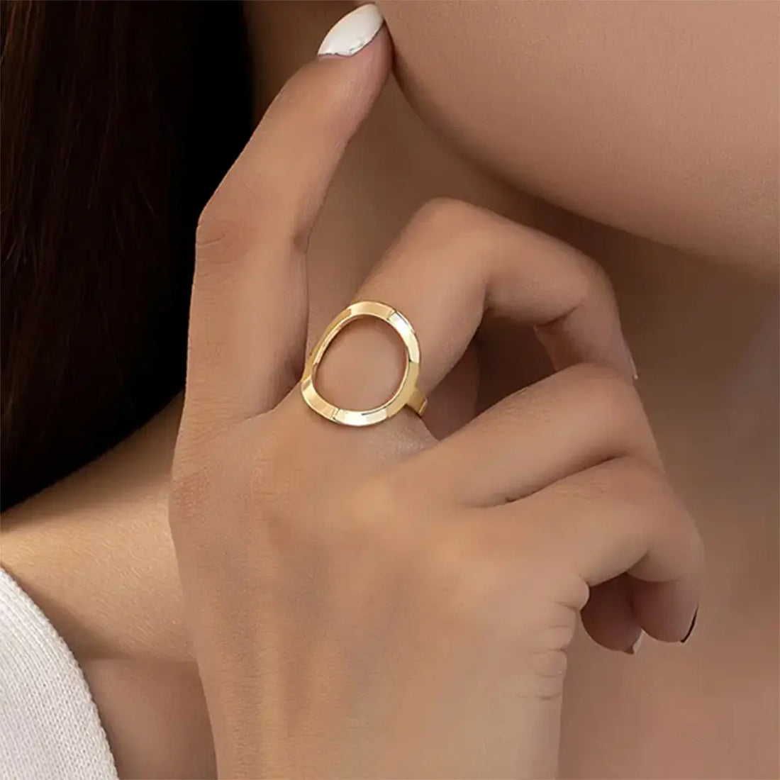 Round Hollow Ring Gold Fashion Style Index Finger Ring - Norellé