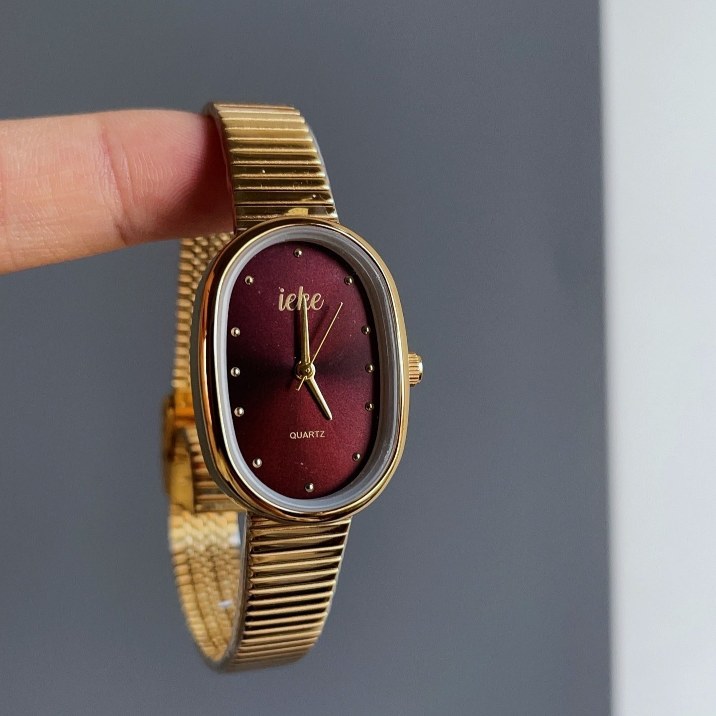 Retro Ankela Red Series Chain Watch Women - Norellé