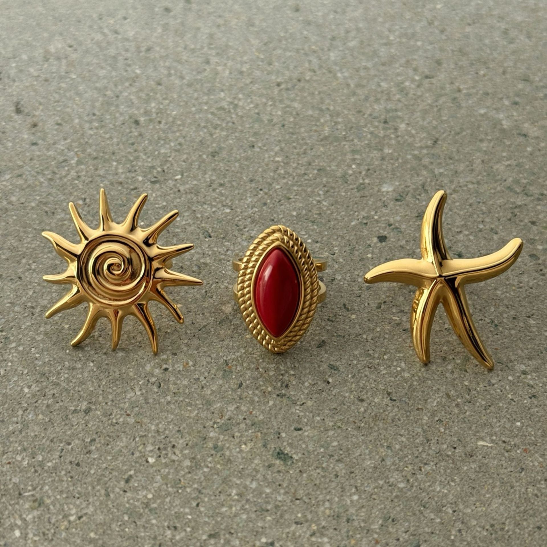 Oceanic Gold Starfish Ring - Norellé