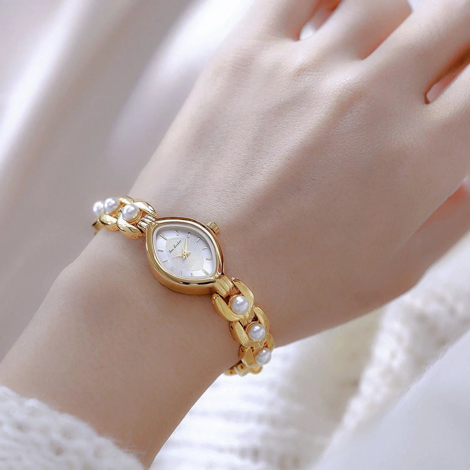 Mid-ancient Light Luxury Imitation Pearl Elegant Women's Watch - Norellé