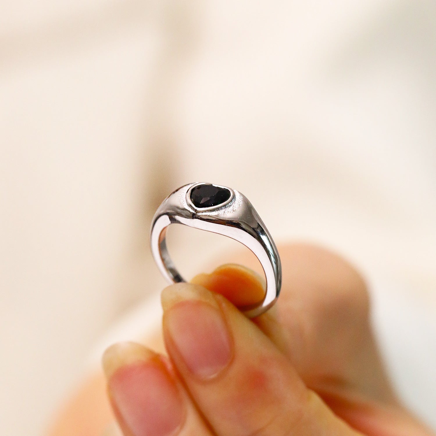 Design Heart-shaped Inlaid Zircon Titanium Steel Ring For Women - Norellé