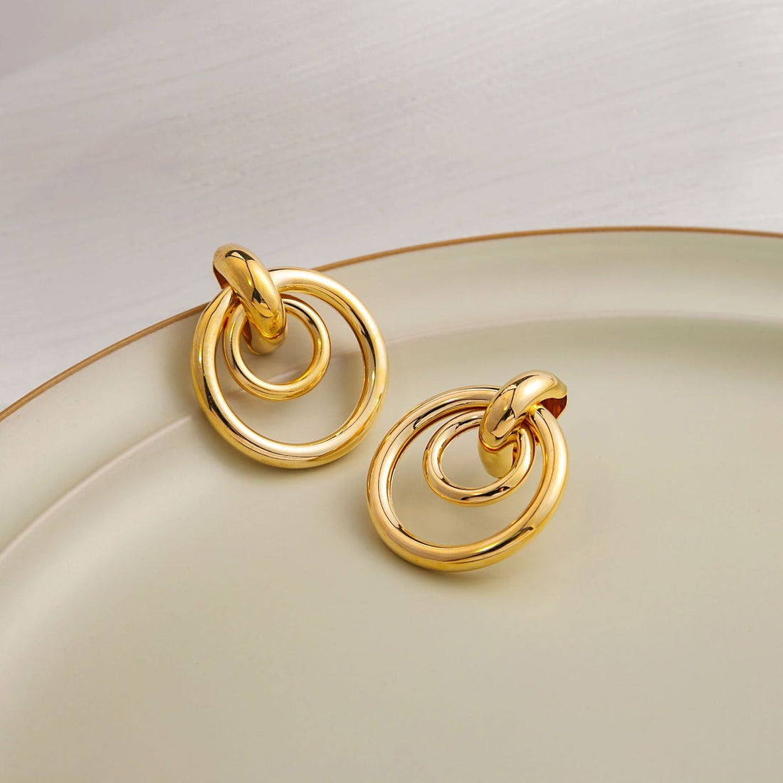 Fashion Geometry Pattern Stud Earrings Silver Needle Retro Hoop Earrings - Norellé