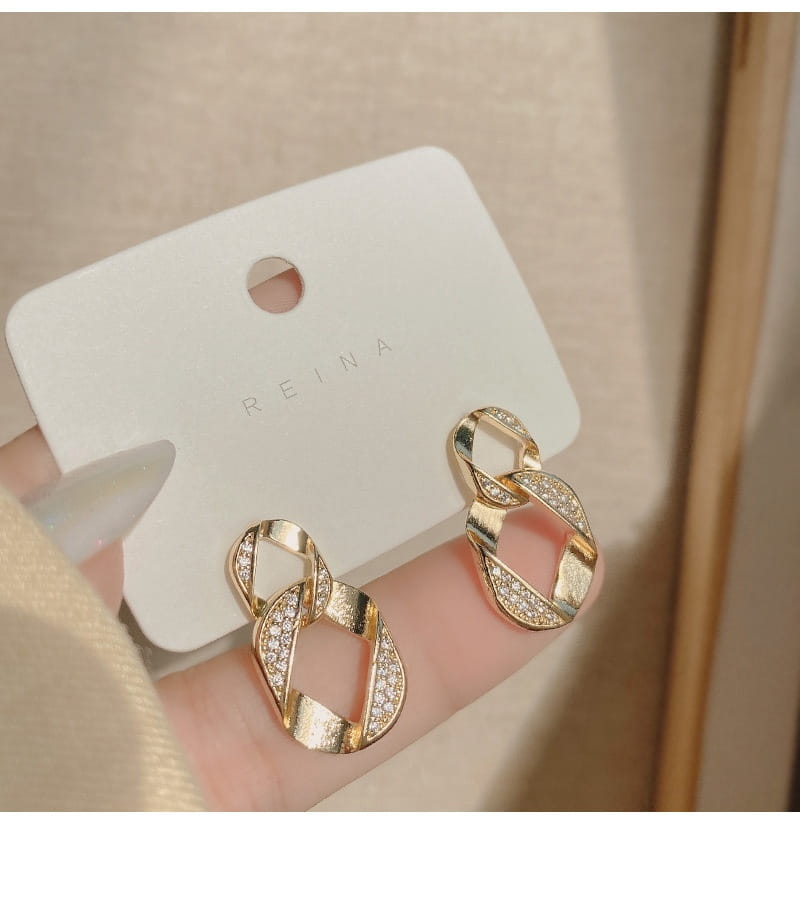 Diamond Micro-inlaid Female Ear Rings