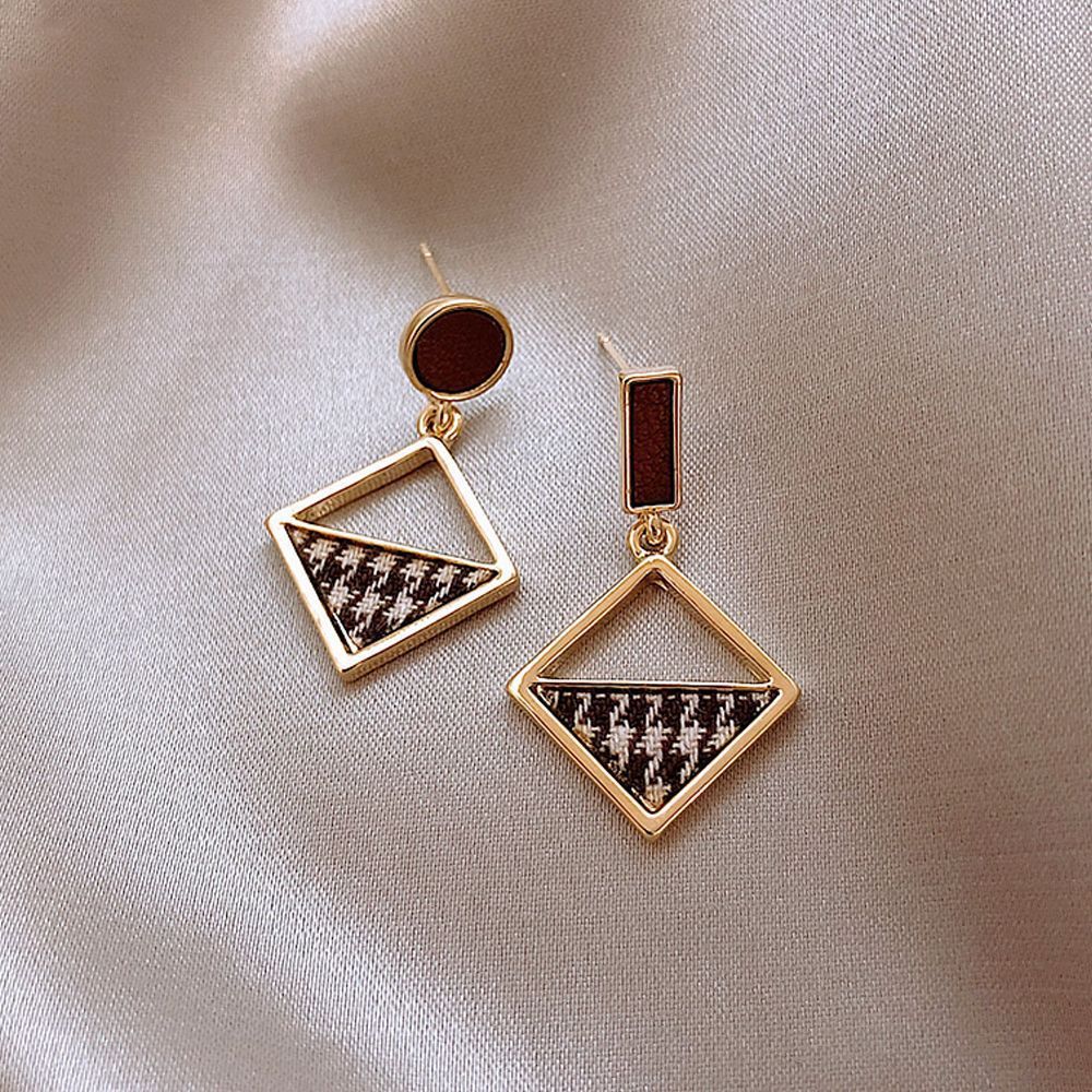 Silver Needle Fashion High-grade Diamond Enamel Earrings - Norellé