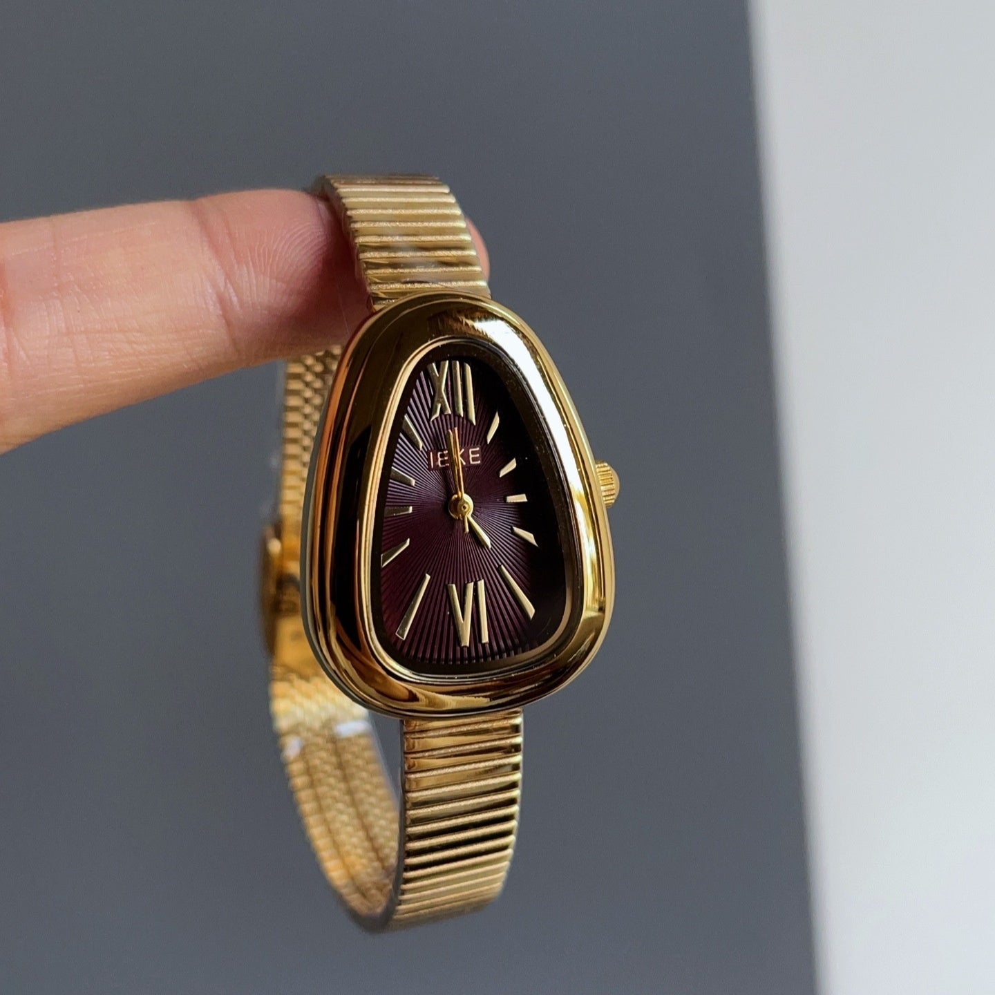 Retro Ankela Red Series Chain Watch Women - Norellé
