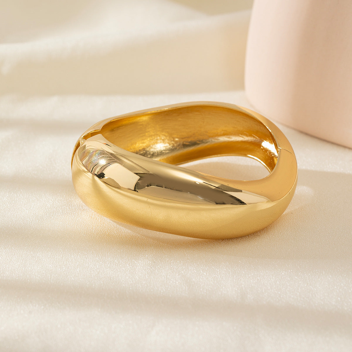 Personalized Hammered Irregular Gold Bracelet For Women - Norellé