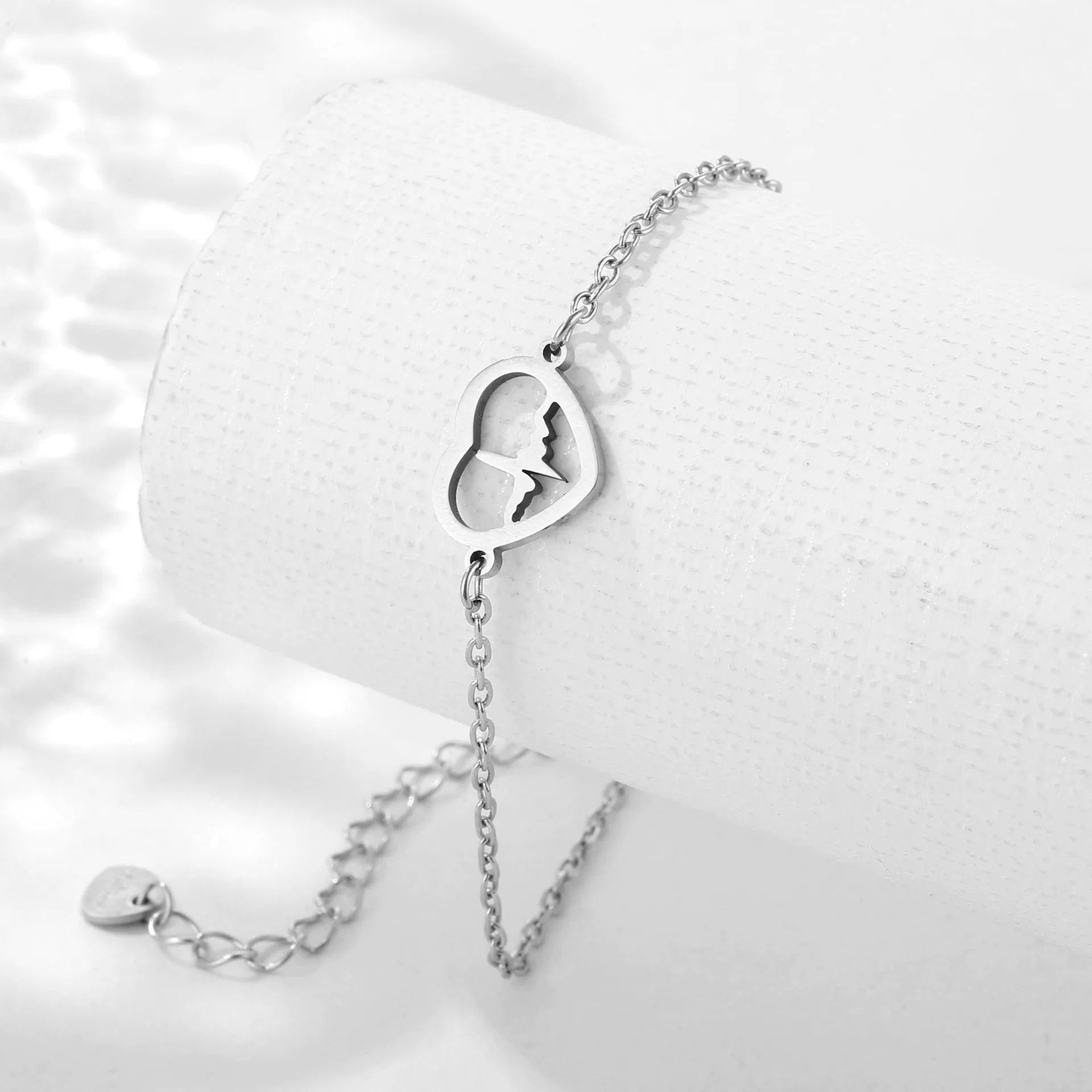 Women's Heart-shaped ECG Bracelet Versatile Hand Jewelry - Norellé
