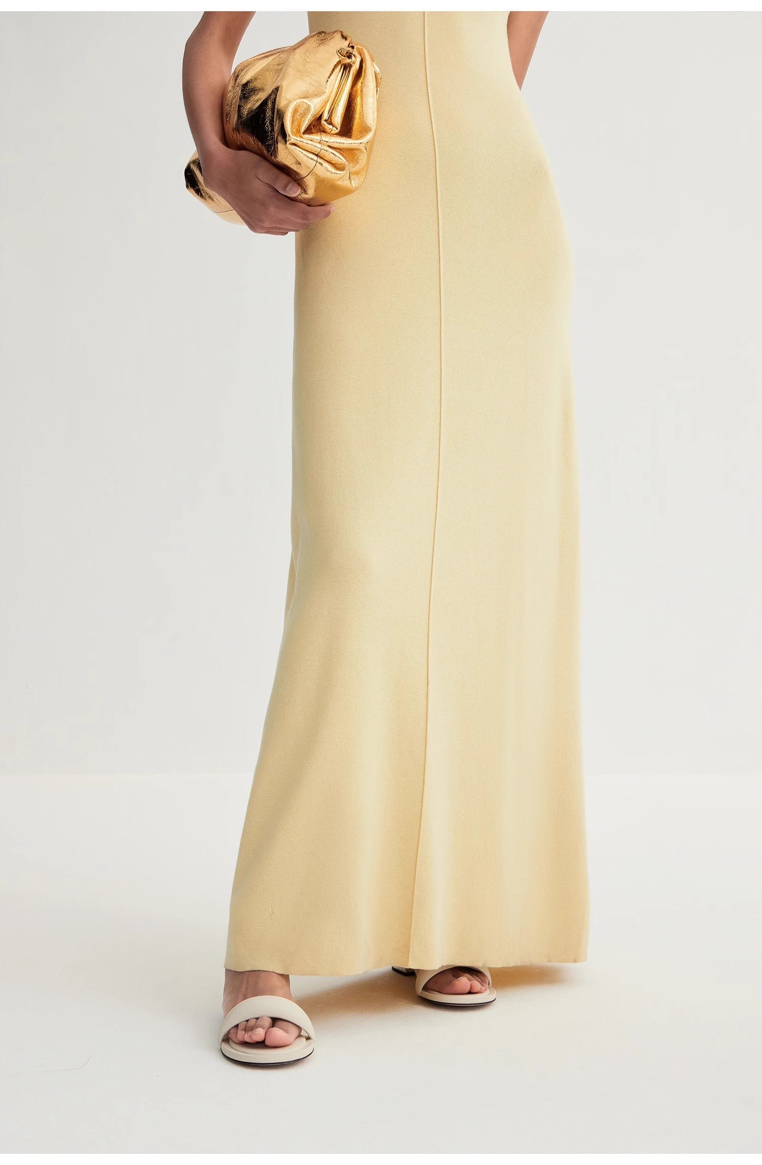 Limited Edition Baslan Merino Wool Extra Long Sleeveless Knit Dress - Norellé