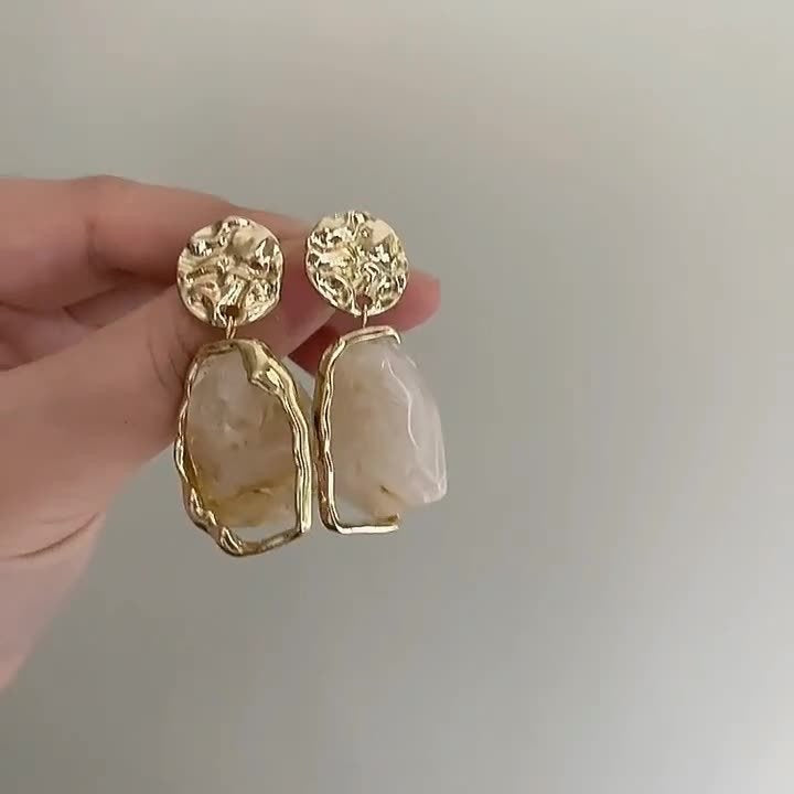 Women's Fashion Retro Maillard Irregular Earrings - Norellé