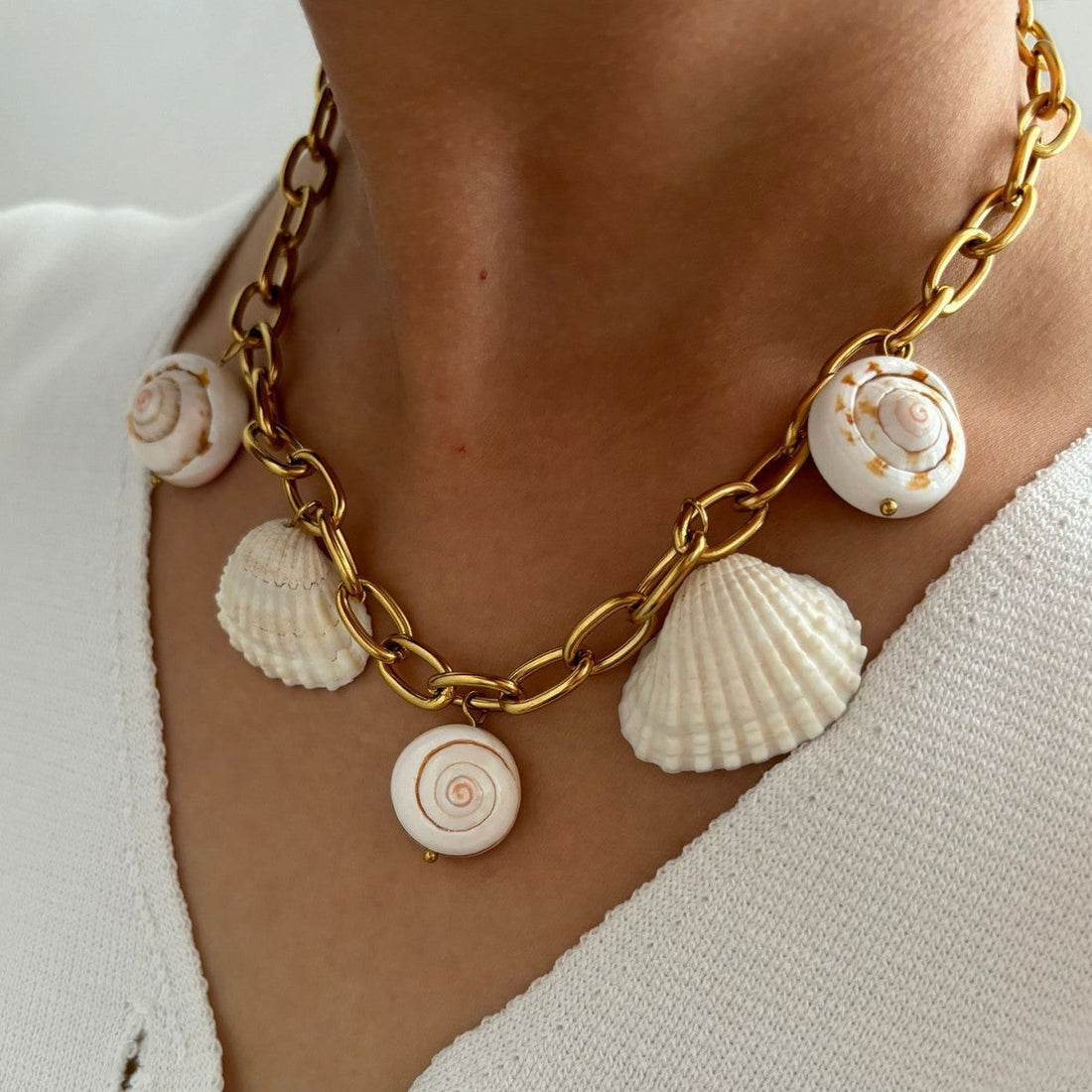 Personality Stylish Metal Chain Conch Shell Necklace - Norellé