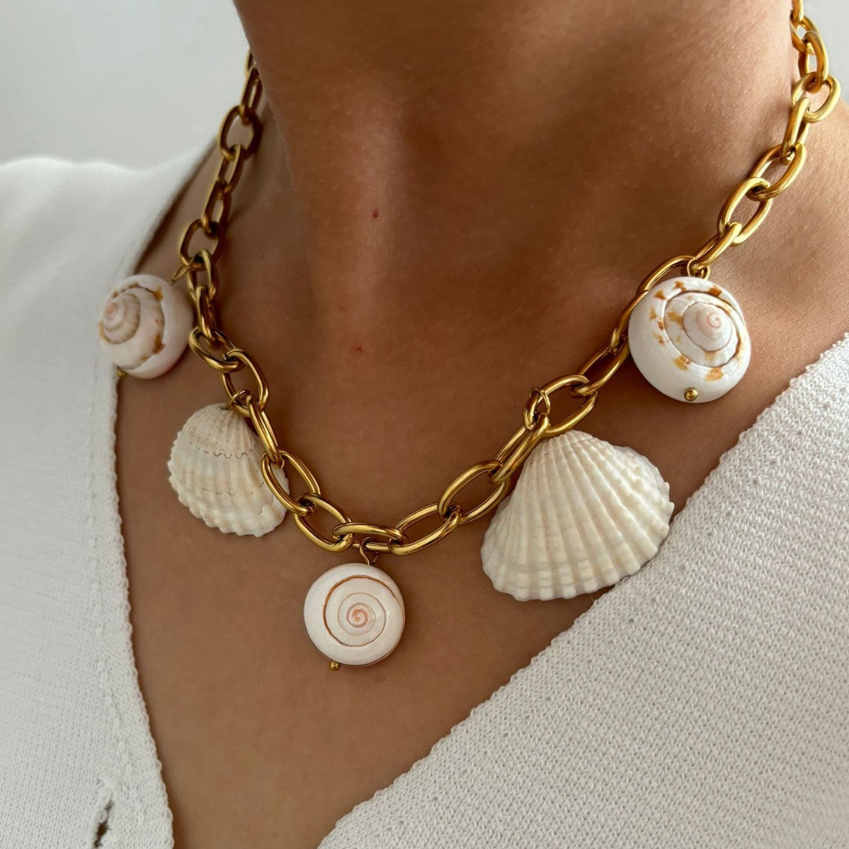 Personality Stylish Metal Chain Conch Shell Necklace - Norellé