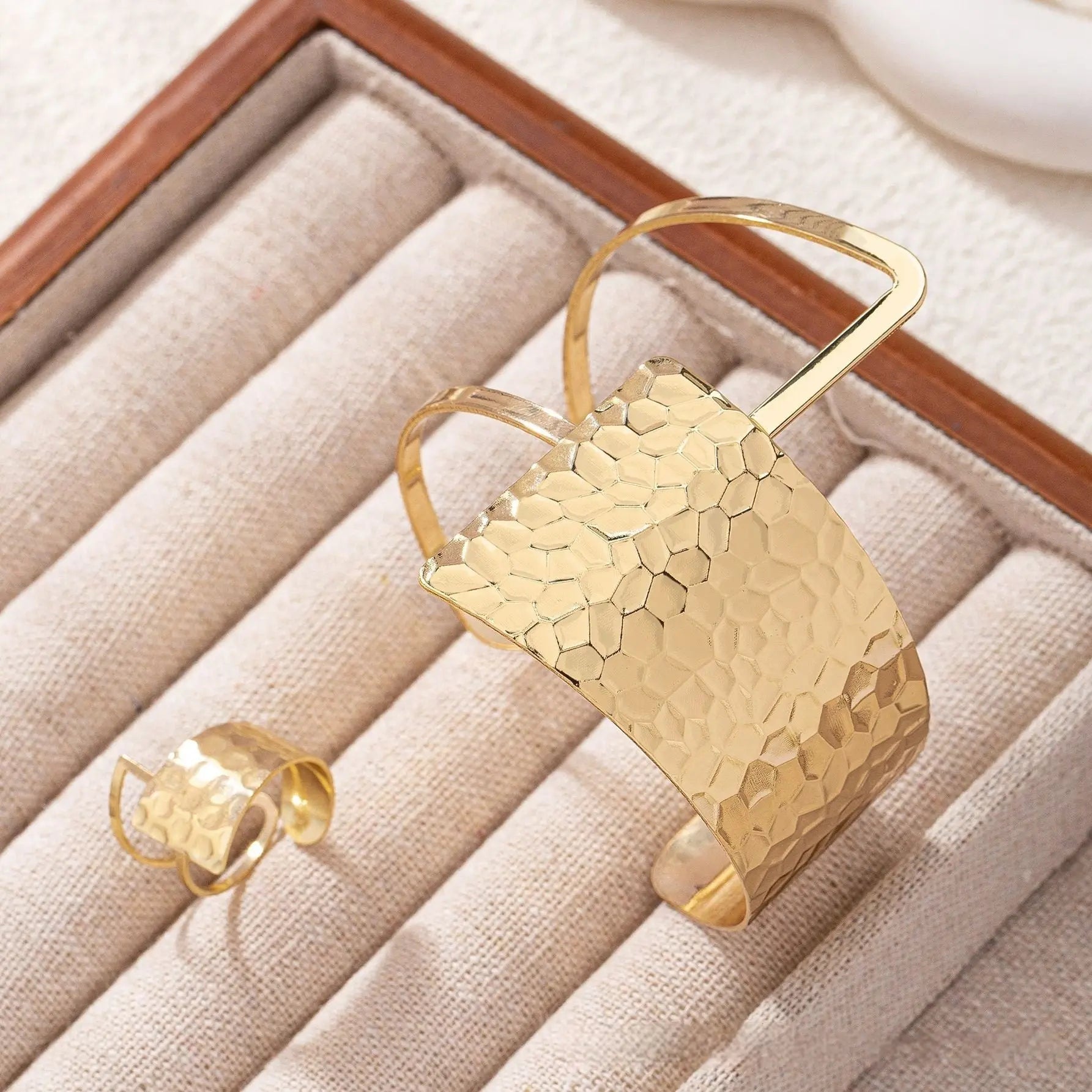 Geometric Lines Hollow Open-end Bracelet Suit Simple Advanced - Norellé