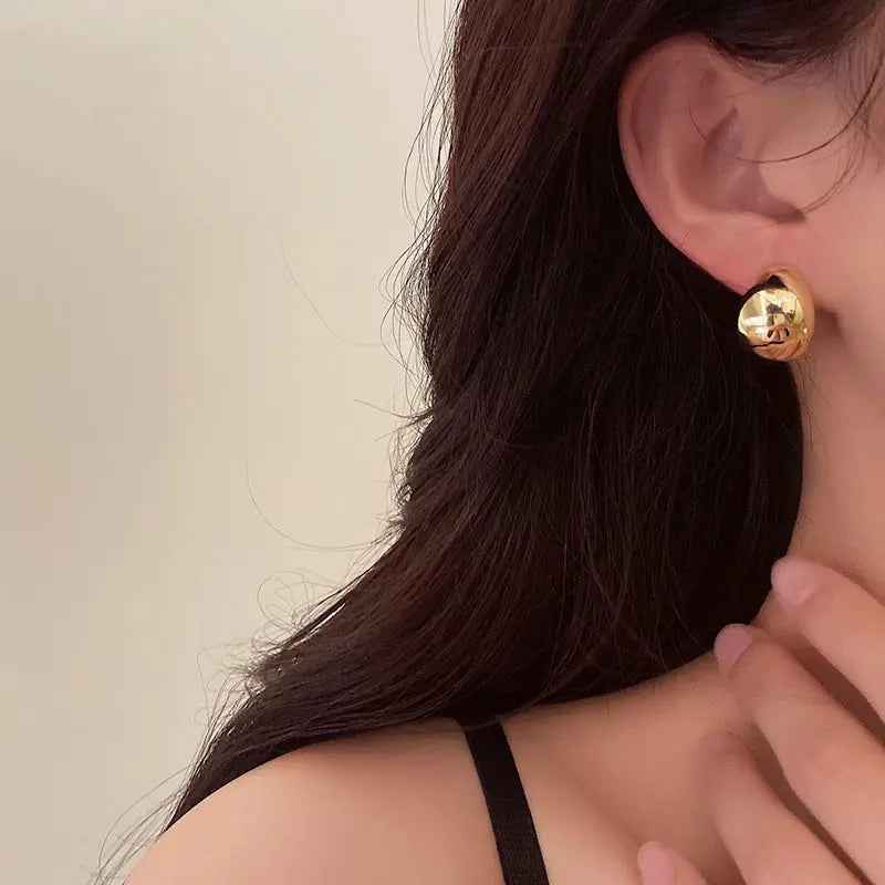 Metal Irregular C- Shaped Earrings Cold Wind Fashionable Temperament - Norellé