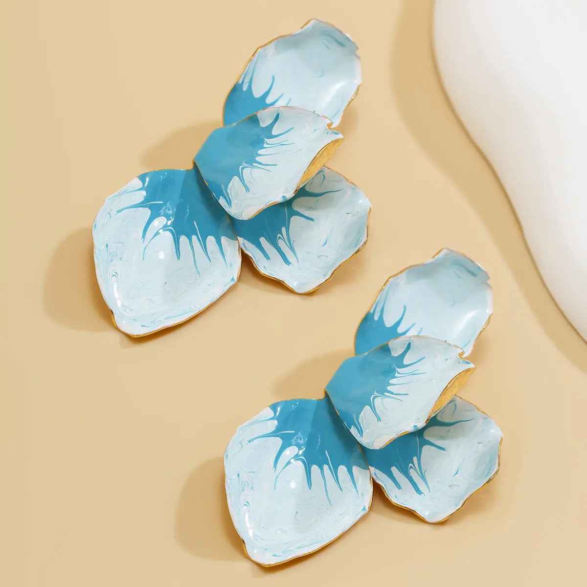 Gradient Petals Dripping Oil Exaggerated Earrings - Norellé