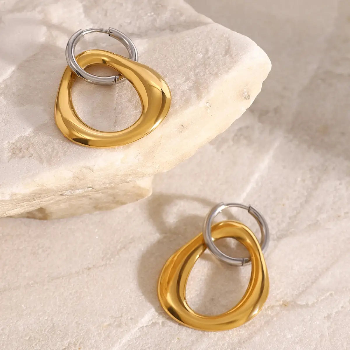 Minimalist Irregular Hollow Pendant Round Color Matching Ear Clip Earrings