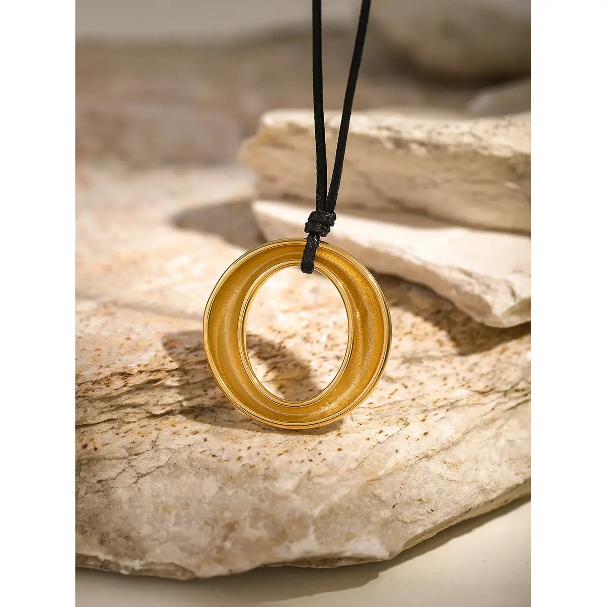Stainless Steel Round Hollow Pendant Minimalist Necklace