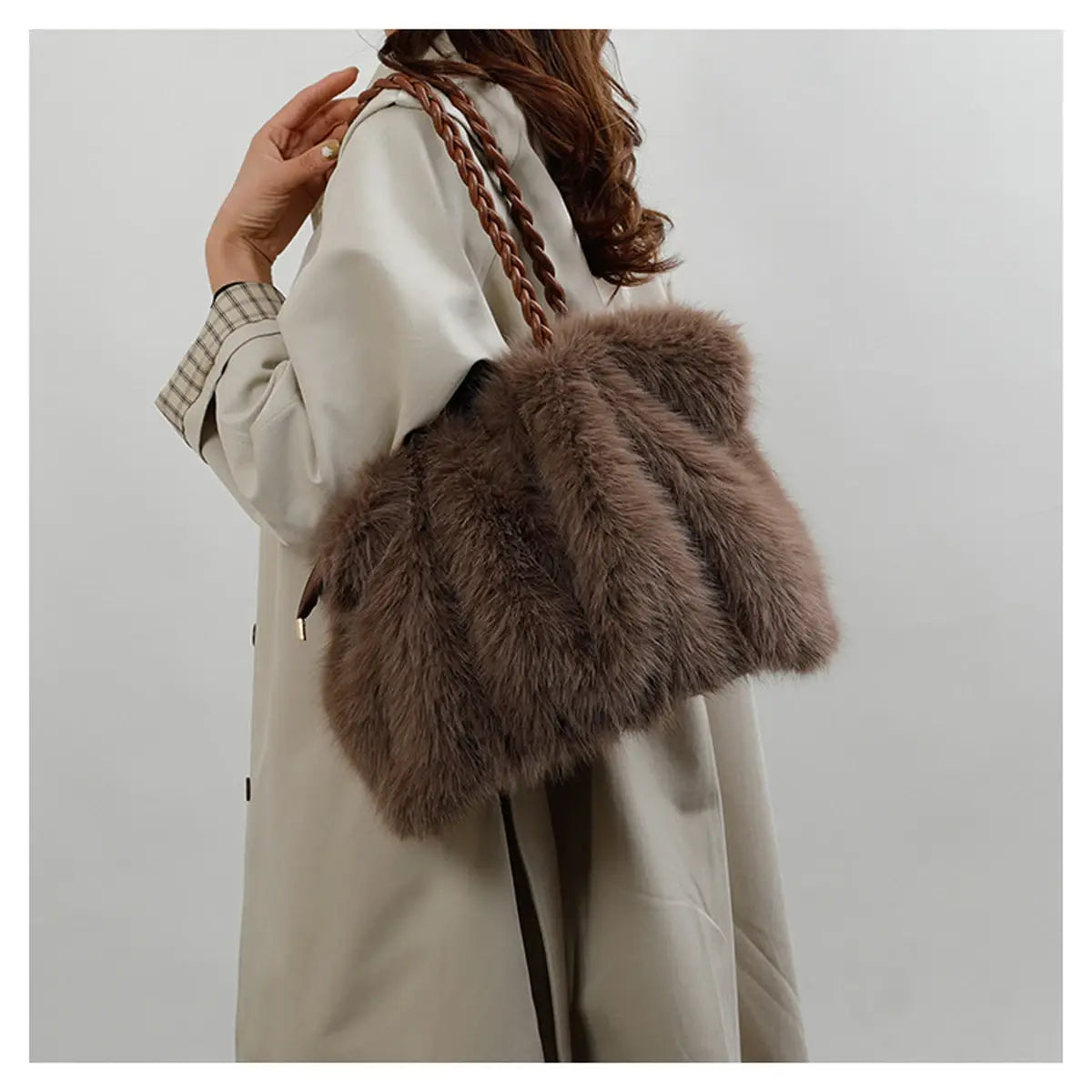 Women’s Fashionable Plush Large Capacity Tote Bag