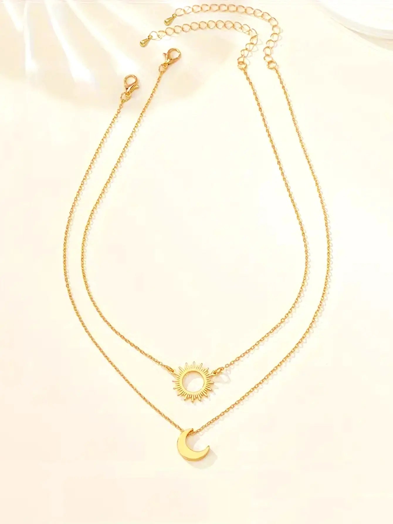 Elegant Vintage Necklace Hollow Sun Moon Pendant Chain Neck - Norellé