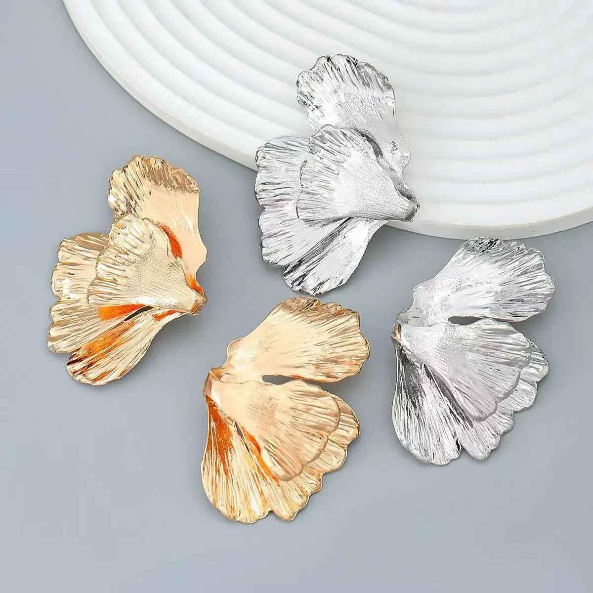 Fashion Personality New Metal Flower Earrings For Women - Norellé