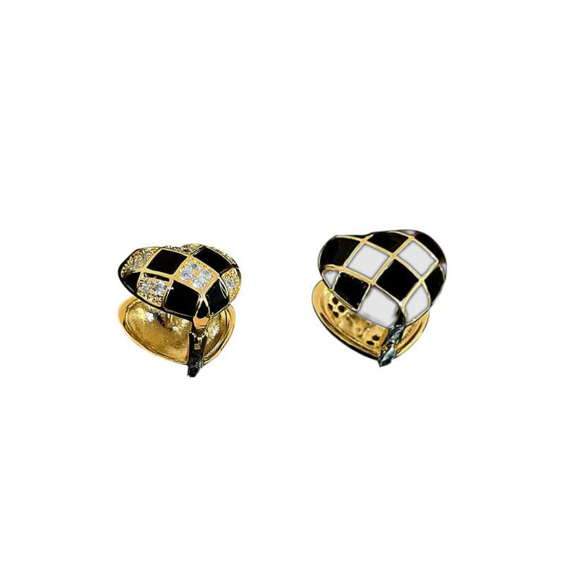 Women's Fashion Best-seller Heart-shaped Plaid Stud Earrings - Norellé