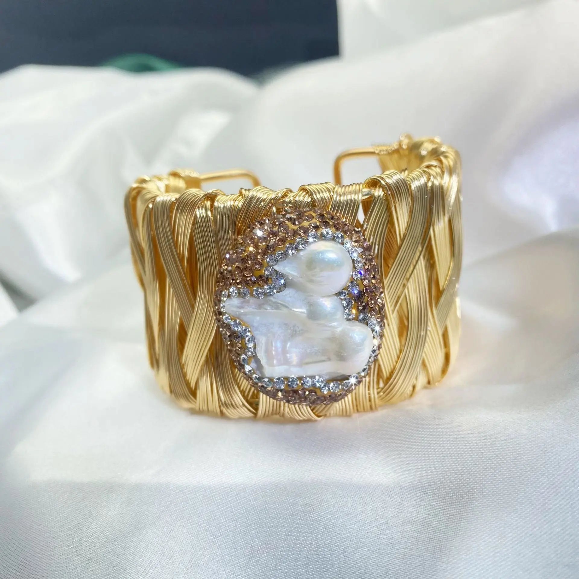Natural Light Design Luxury Baroque Bracelet - Norellé